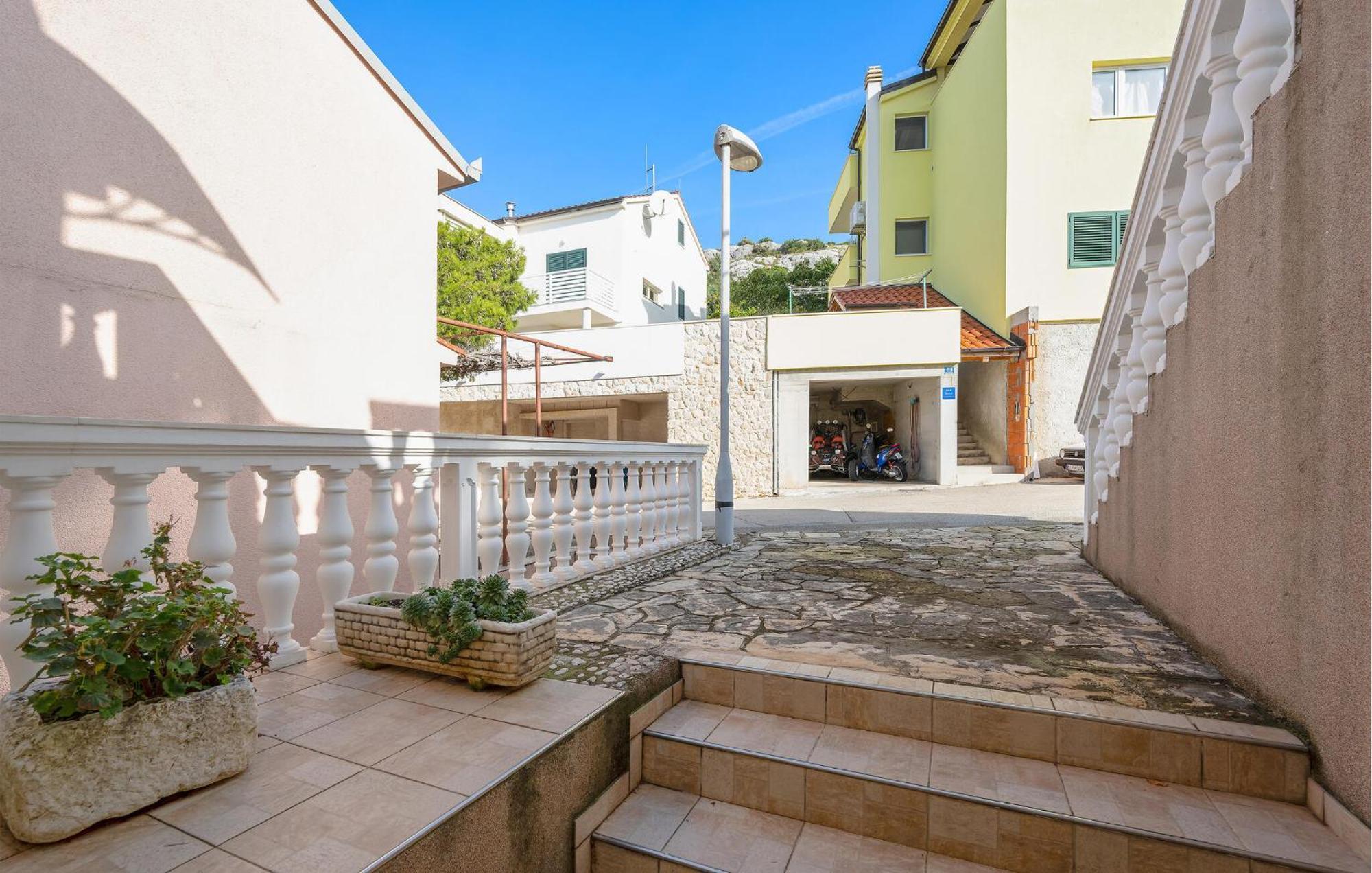 Lovely Apartment In Primosten With Kitchen エクステリア 写真